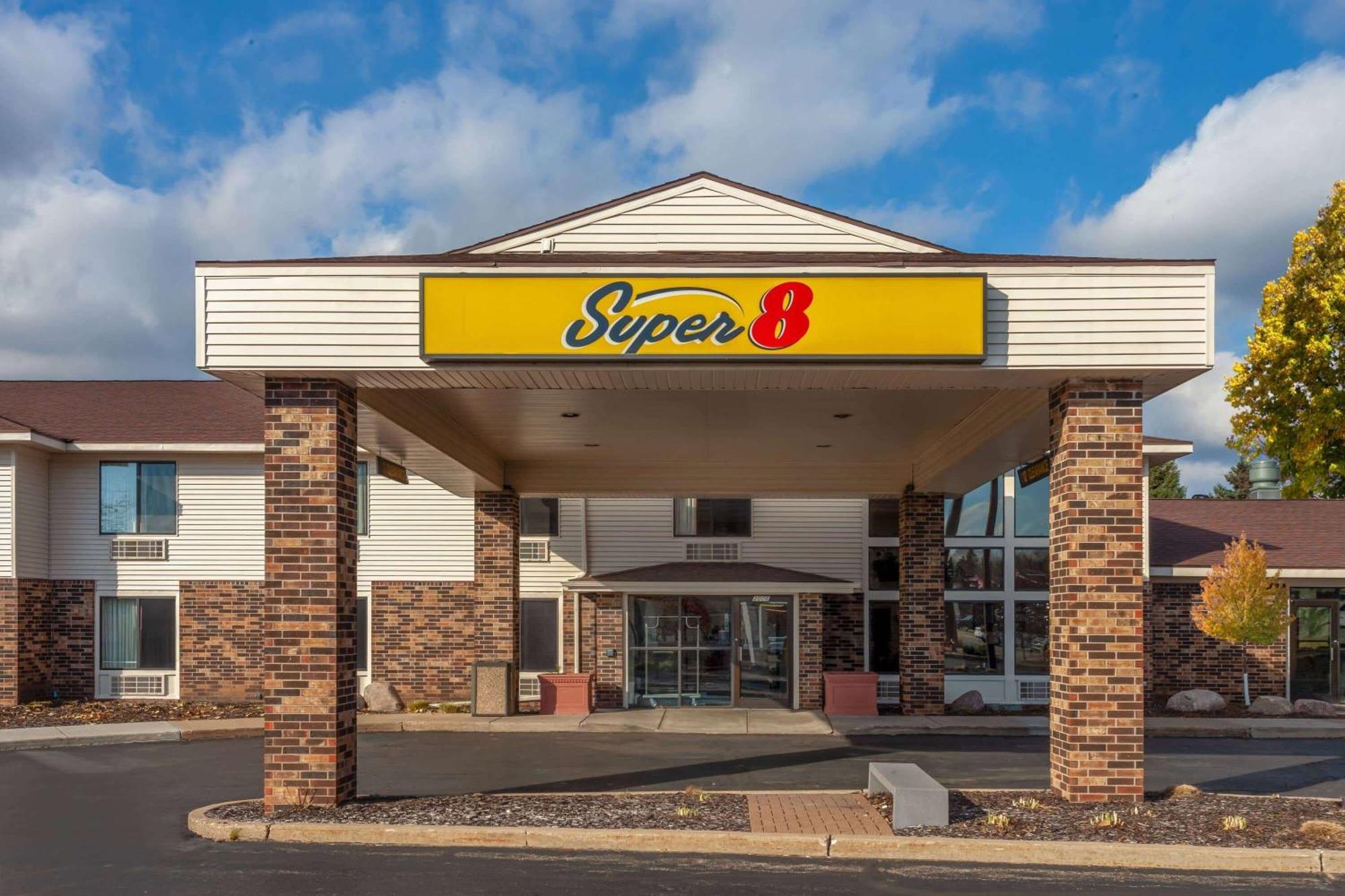 Super 8 By Wyndham Wausau Exteriör bild