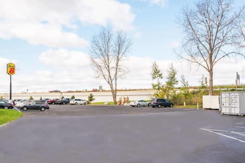 Super 8 By Wyndham Wausau Exteriör bild
